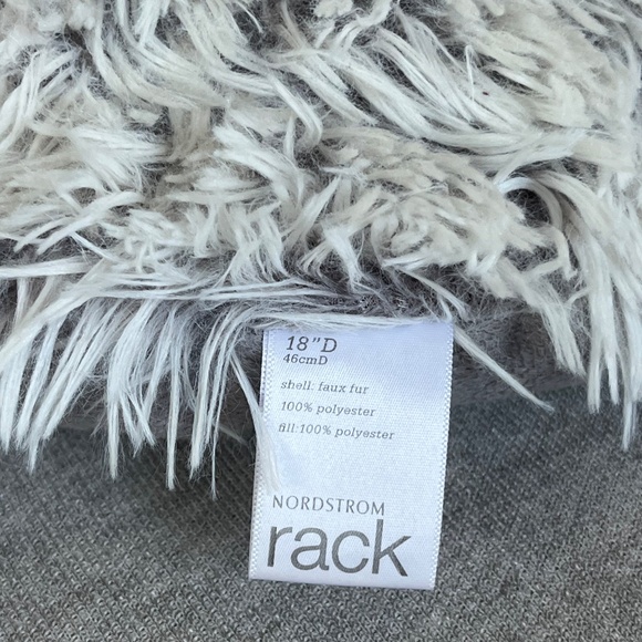 Plush Faux-Fur Round Cushion - Picture 9 of 10